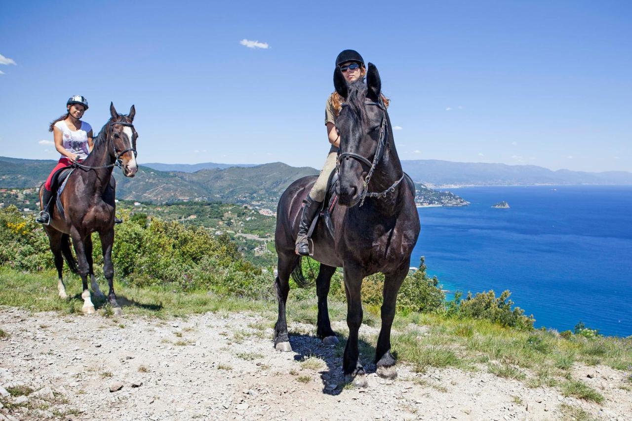 Il Villaggio Di Giuele Finale Ligure Buitenkant foto